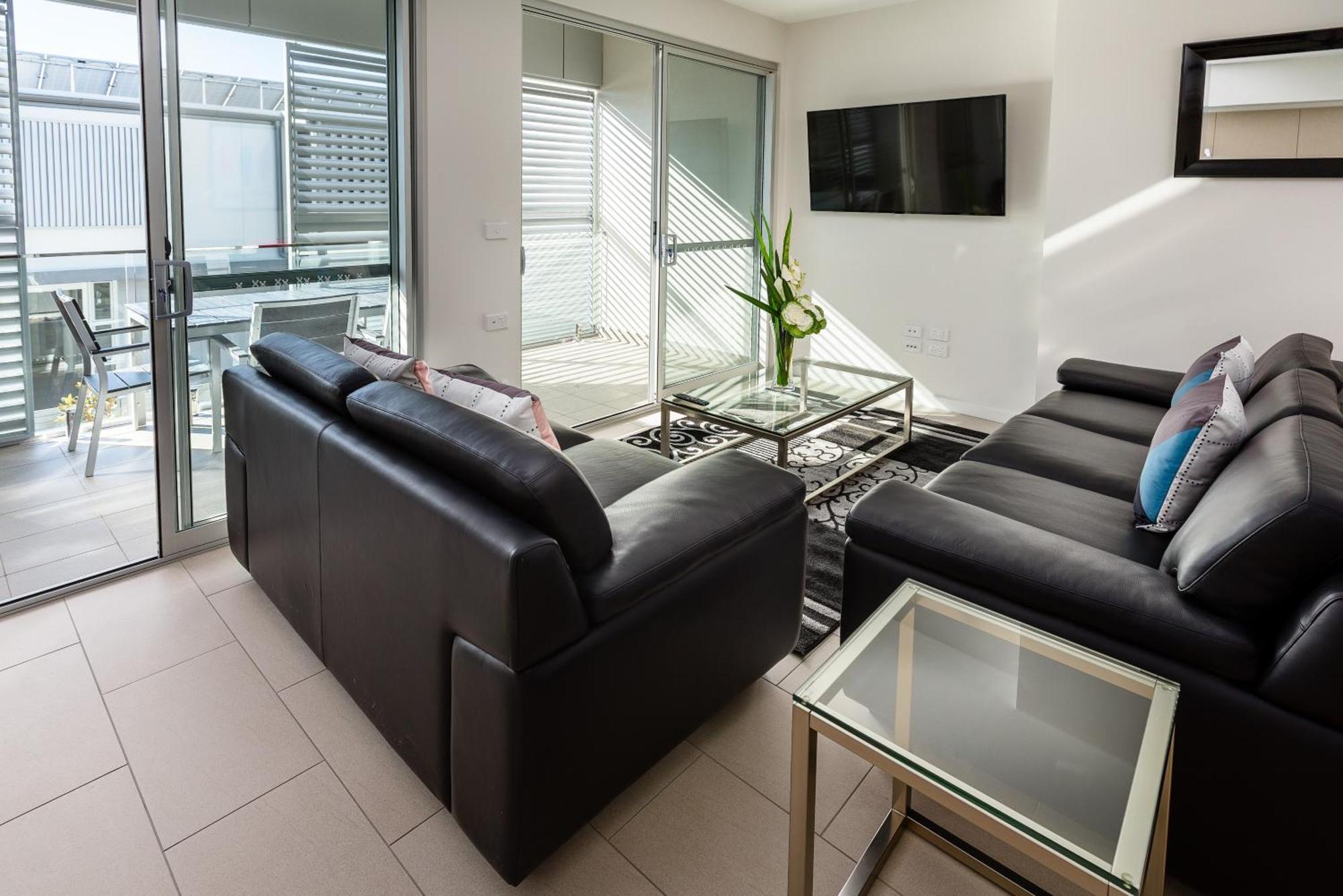 Hamilton Executive * Newcastle