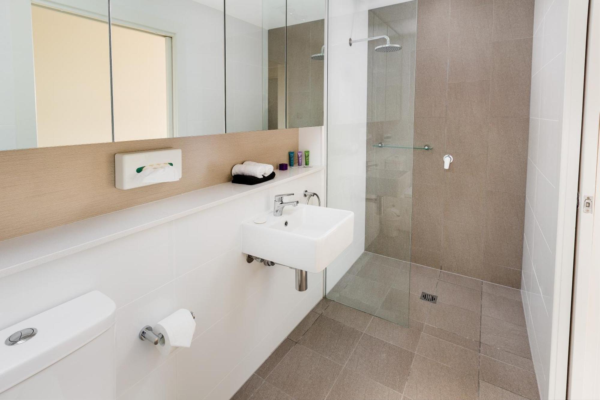 Hamilton Executive Apartment