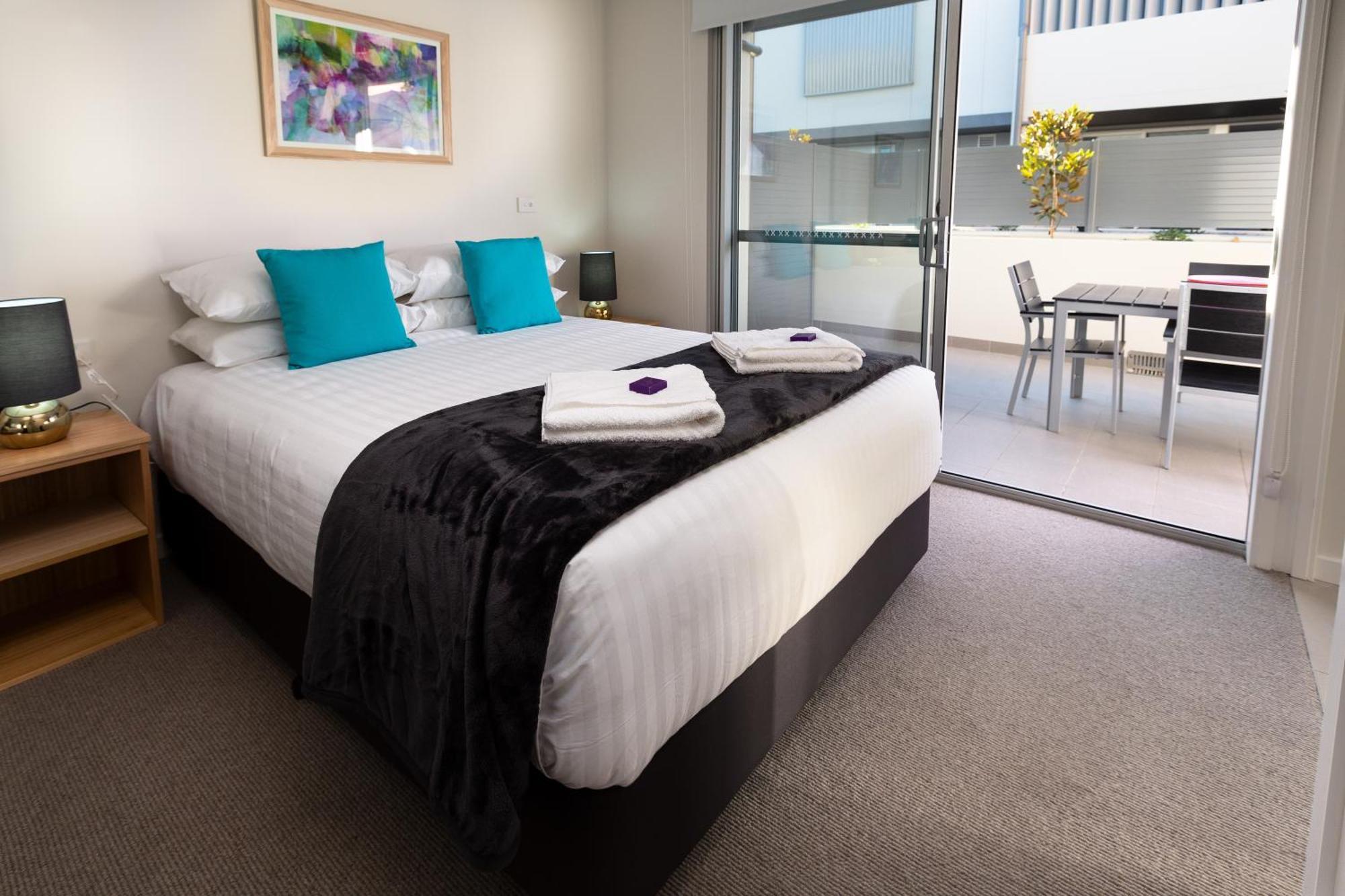 Hamilton Executive * Newcastle